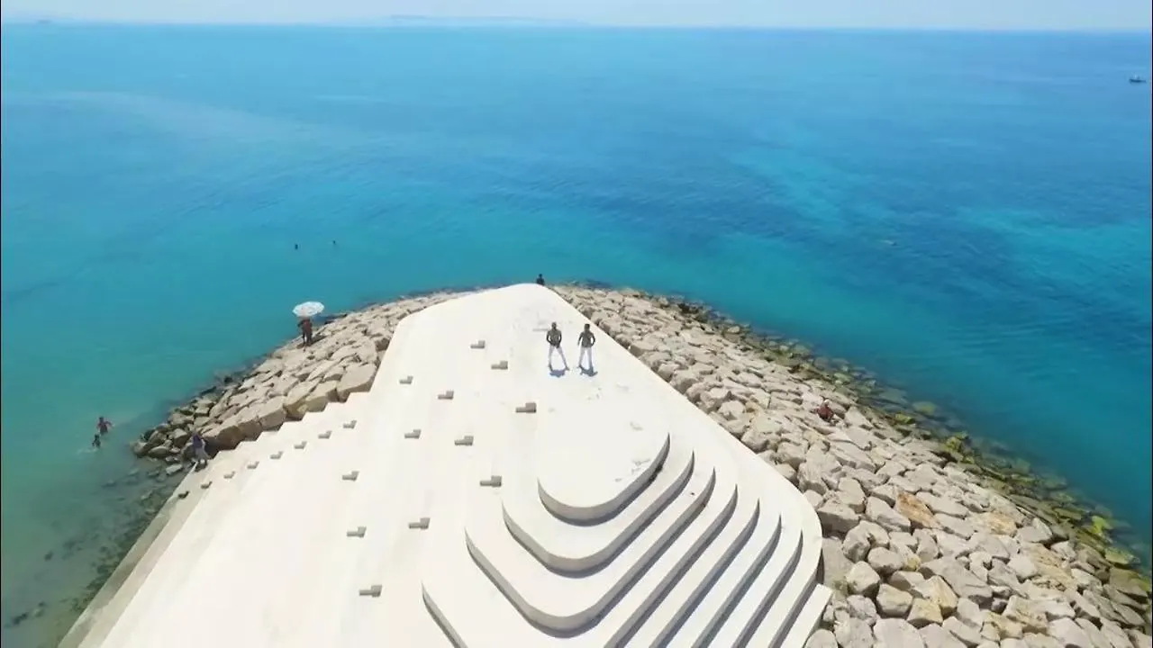 דורס Premium Beachfront Residences דירה